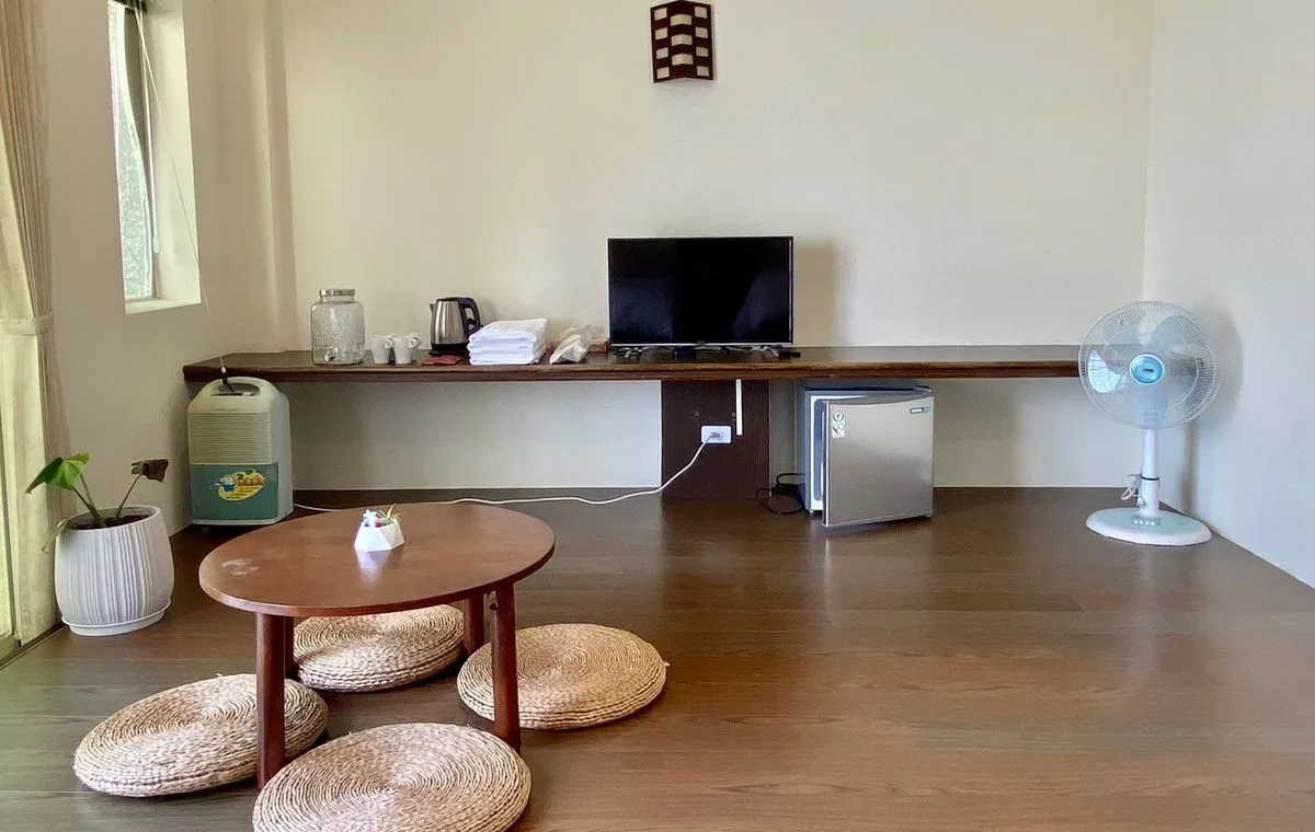 山海家庭房起居空間